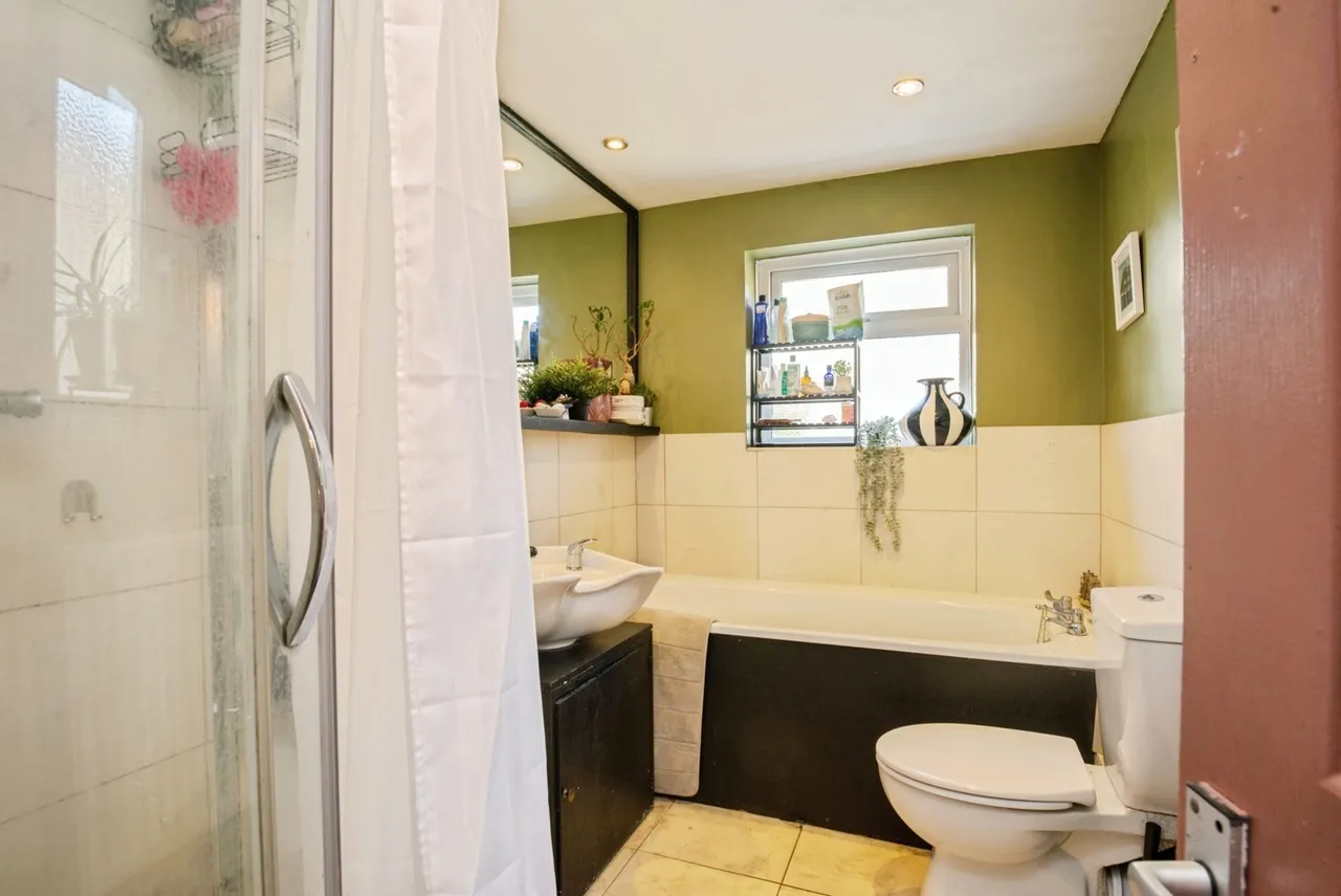 Kerrycroy Street, Cardiff, CF24, photo 10