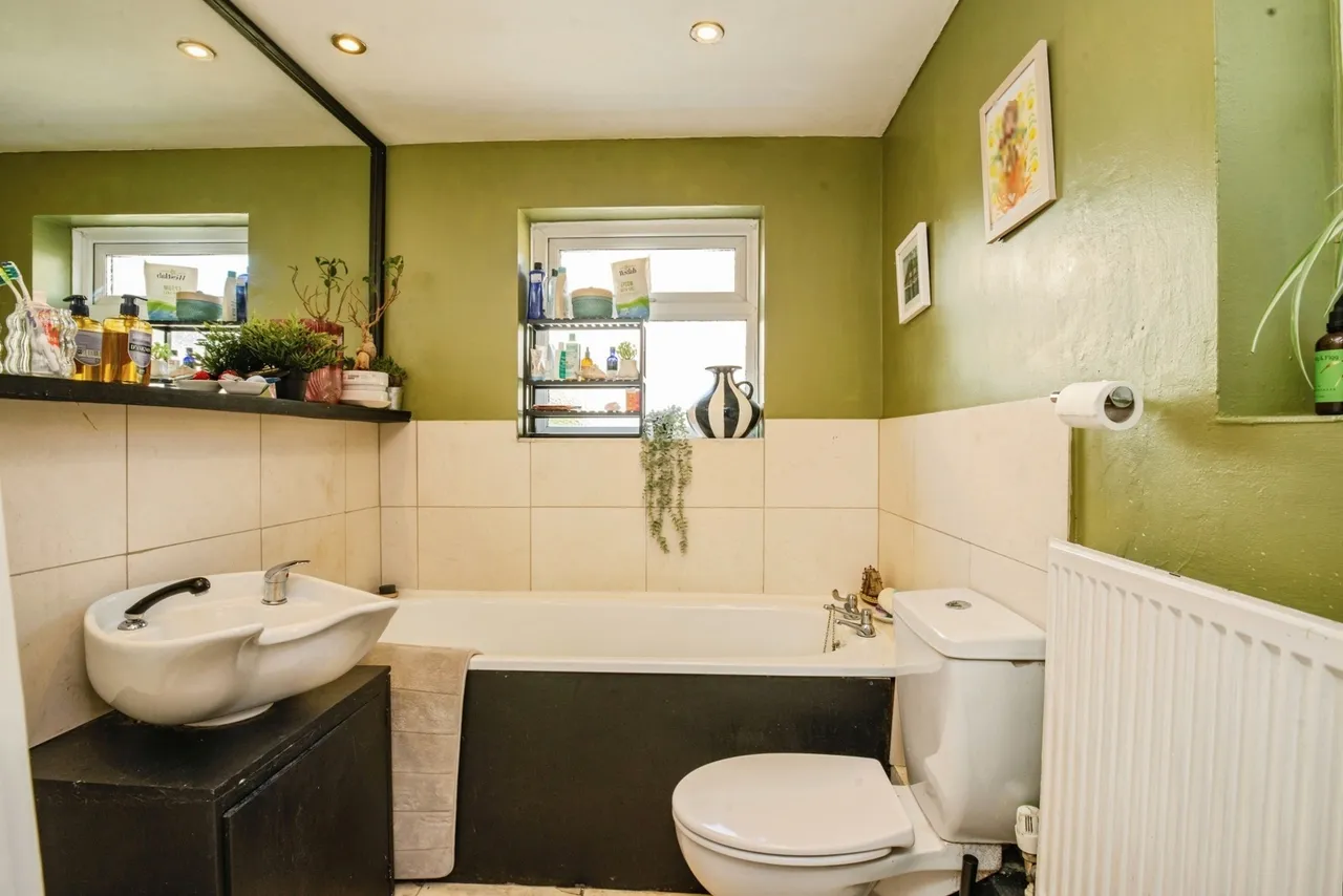 Kerrycroy Street, Cardiff, CF24, photo 9