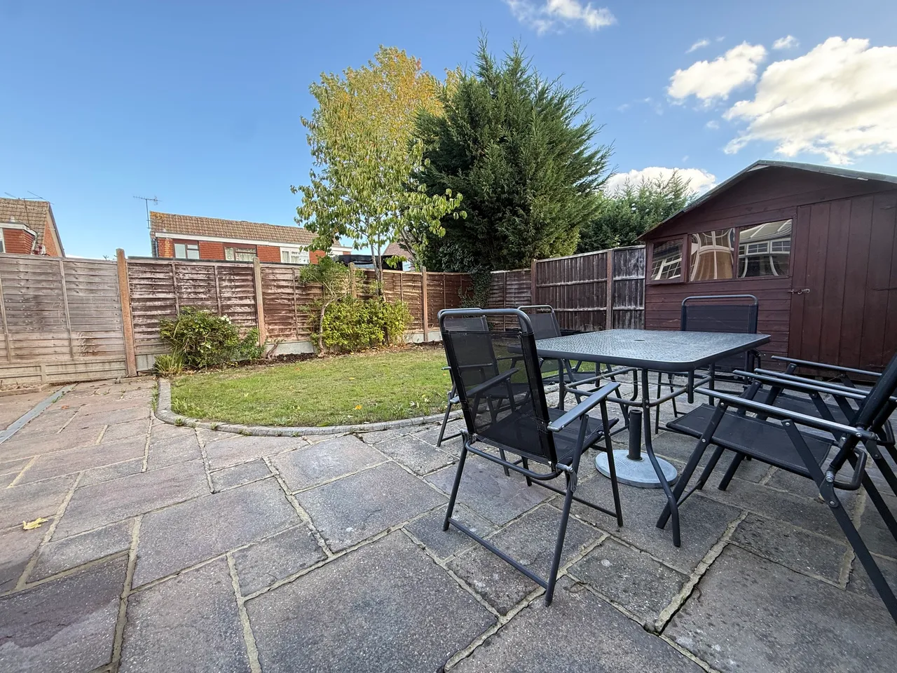 Poynes Road, RH6, photo 12
