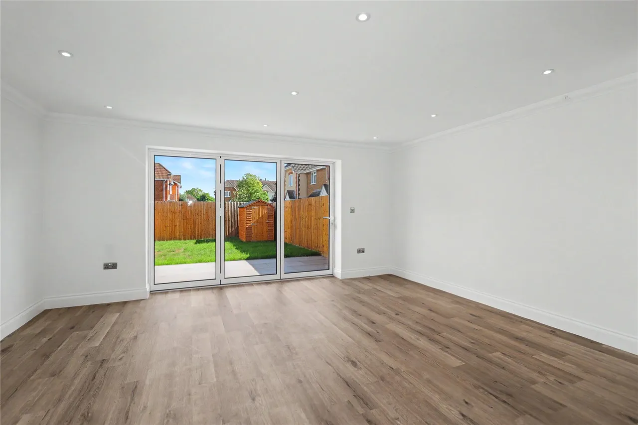 Tilia Copse, Woking, GU22, photo 13