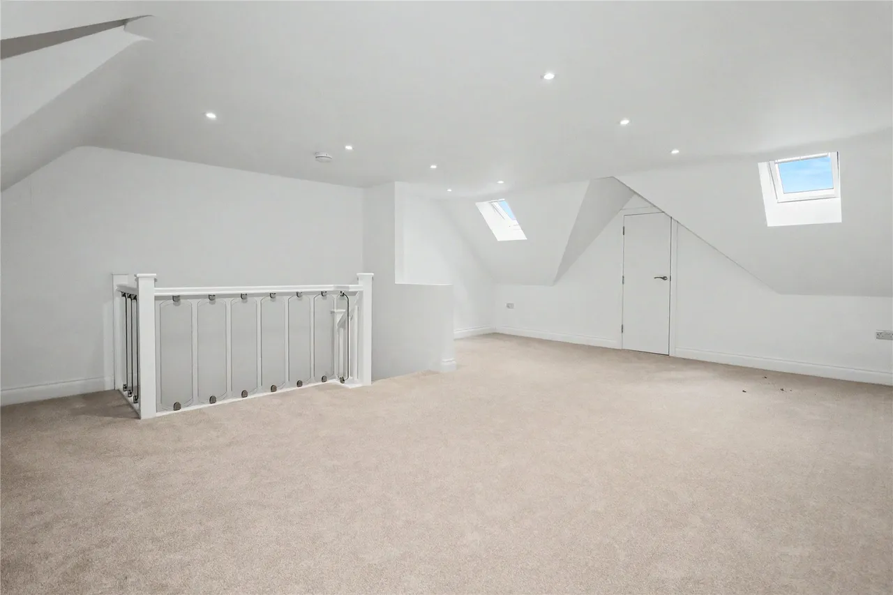 Tilia Copse, Woking, GU22, photo 9