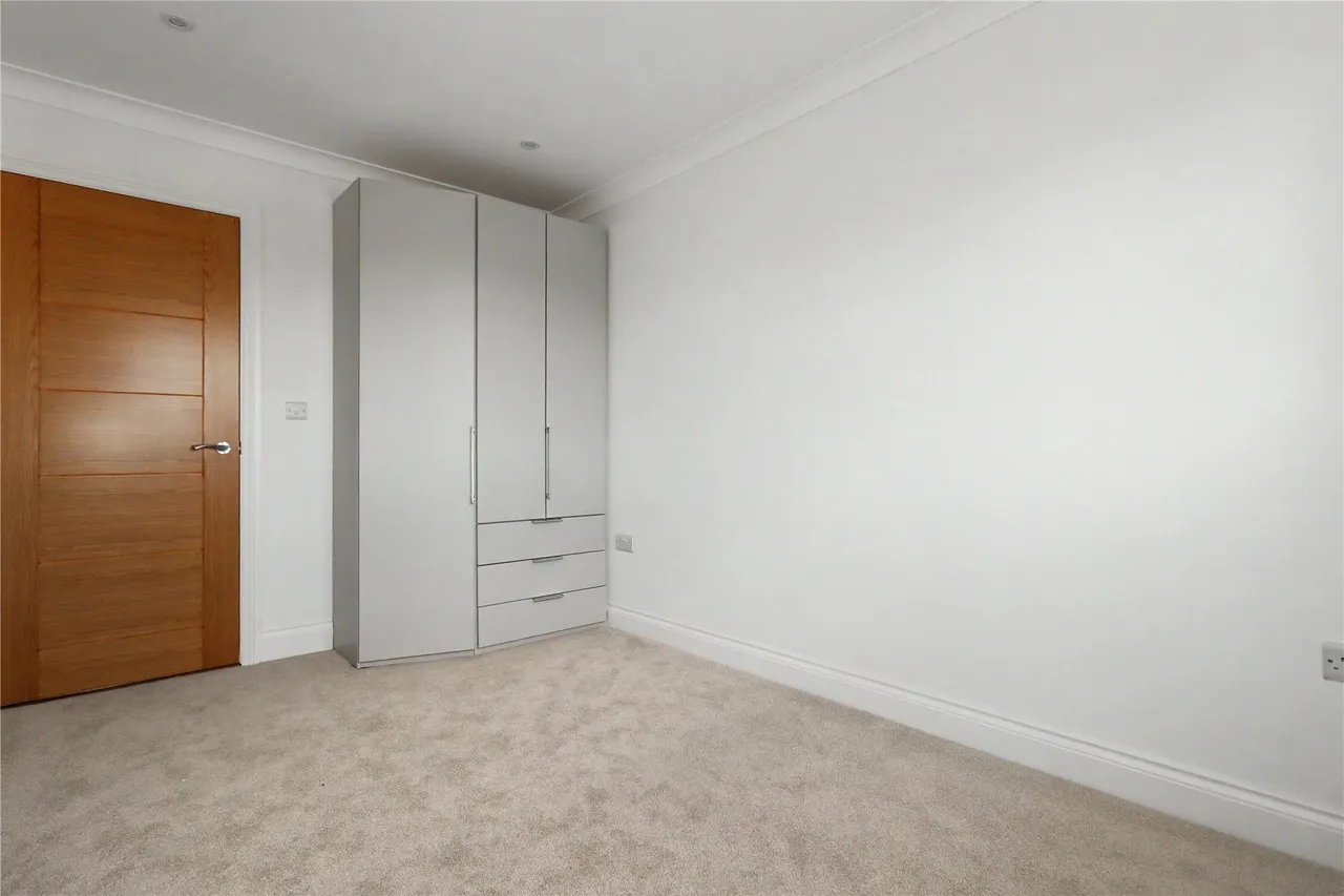 Tilia Copse, Woking, GU22, photo 8