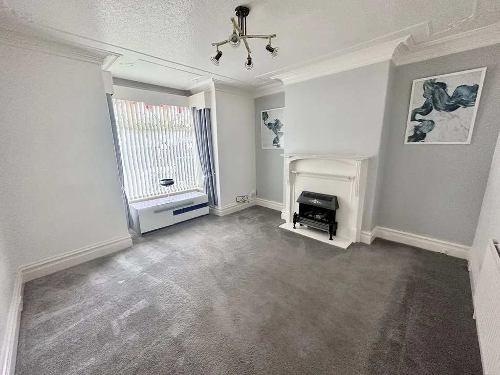 Bradford road, Drighlington, BD11, photo 2