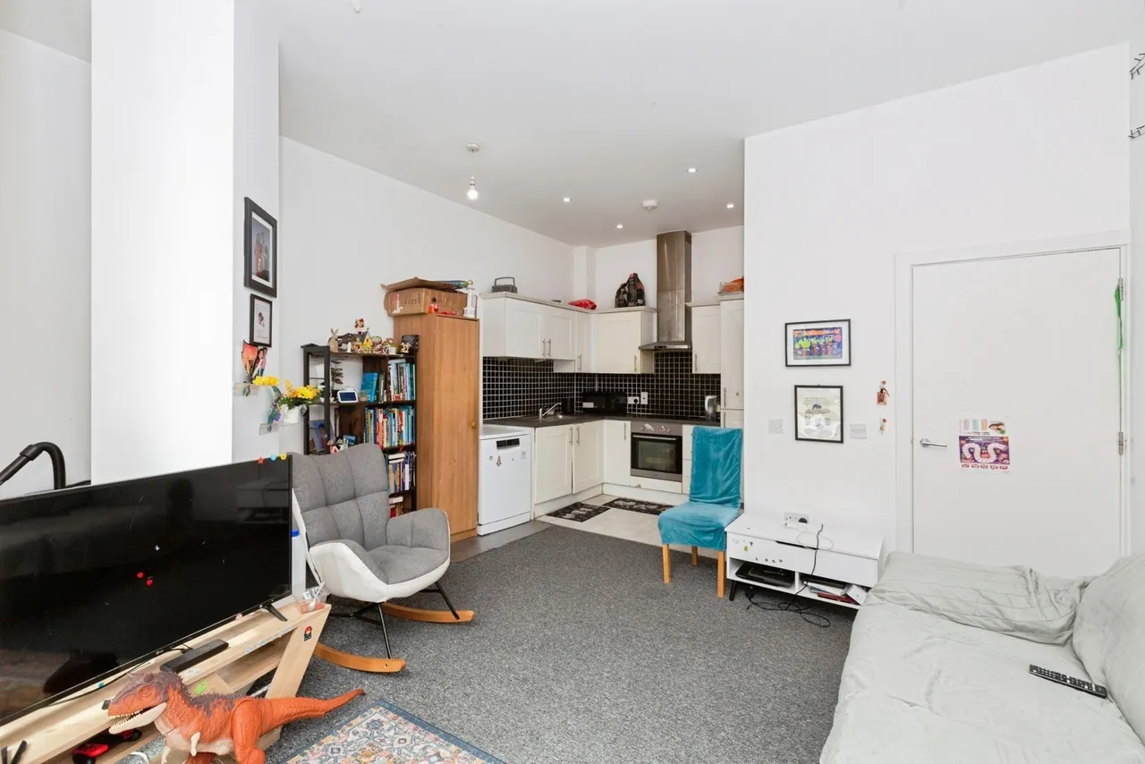 Ley Street, Ilford, IG1, photo 5