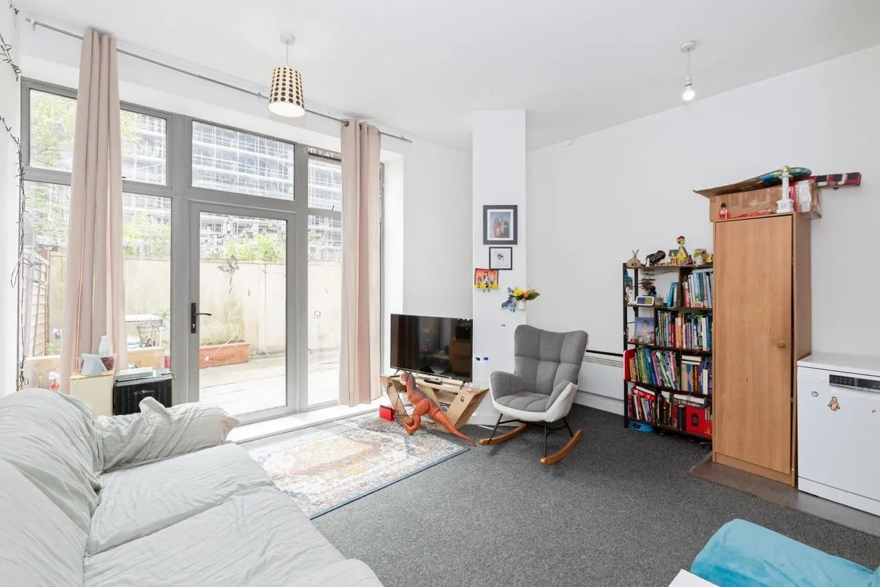 Ley Street, Ilford, IG1, photo 2