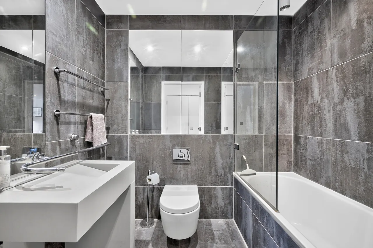 Pear Tree Street, London, EC1V, photo 20