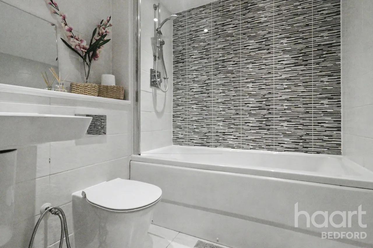 Lacewing Drive, Bedford, MK40, photo 20
