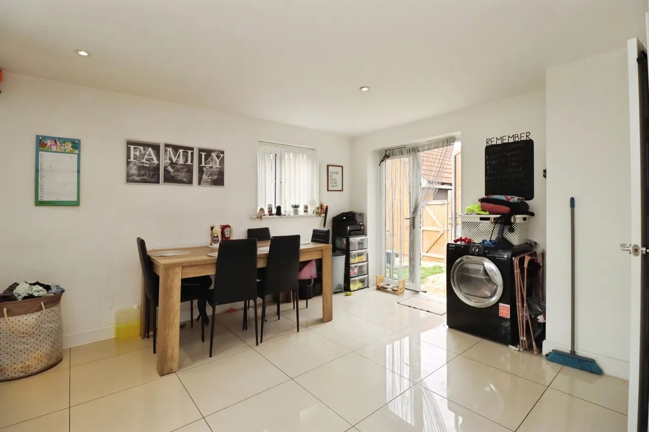 Duke Road, Corby, NN17, photo 5