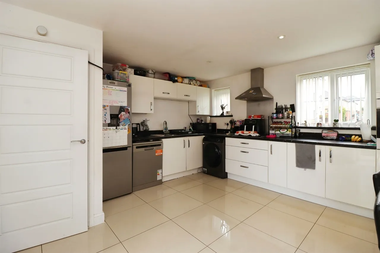 Duke Road, Corby, NN17, photo 4