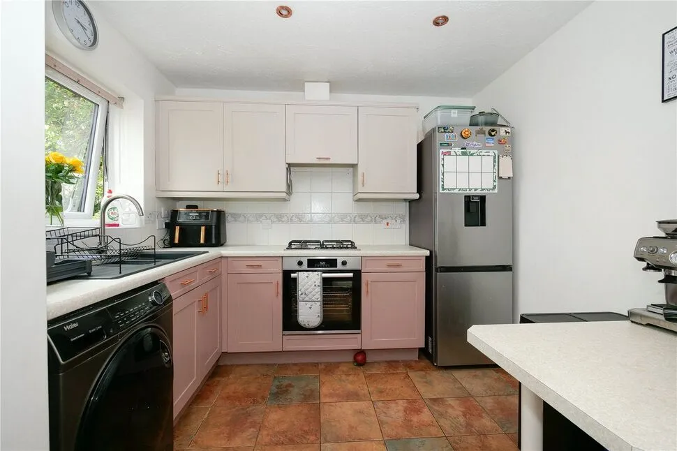 Bescaby Grove, Baildon, West Yorkshire, BD17, photo 4