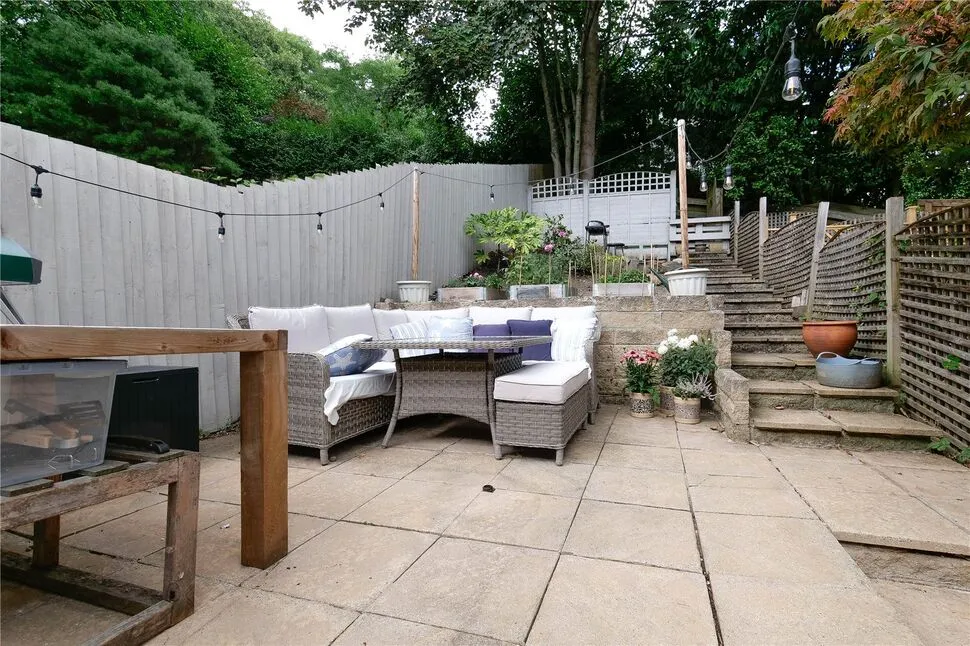 Bescaby Grove, Baildon, West Yorkshire, BD17, photo 10