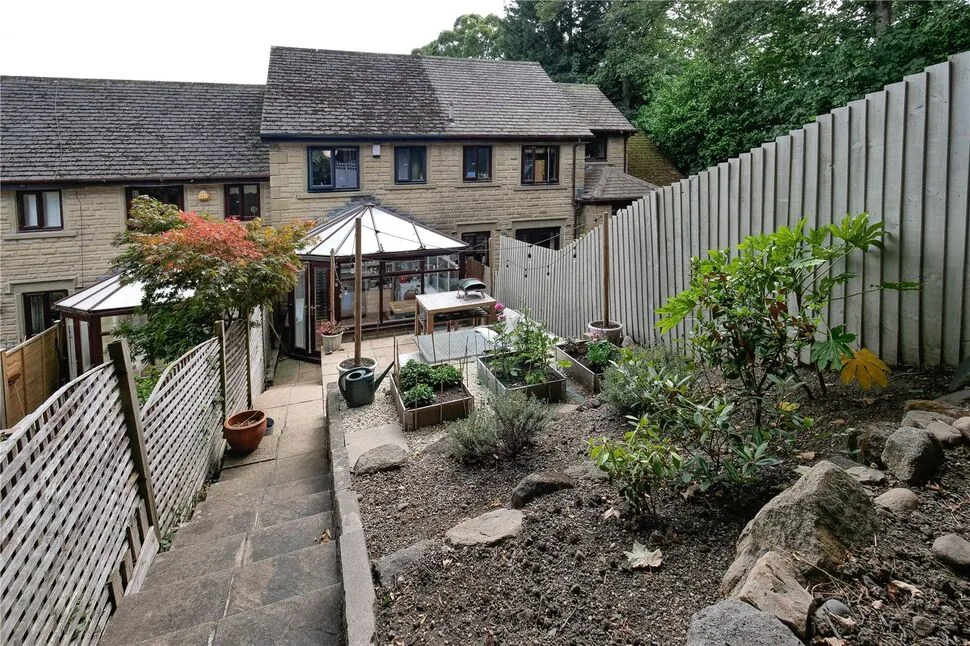 Bescaby Grove, Baildon, West Yorkshire, BD17, photo 11