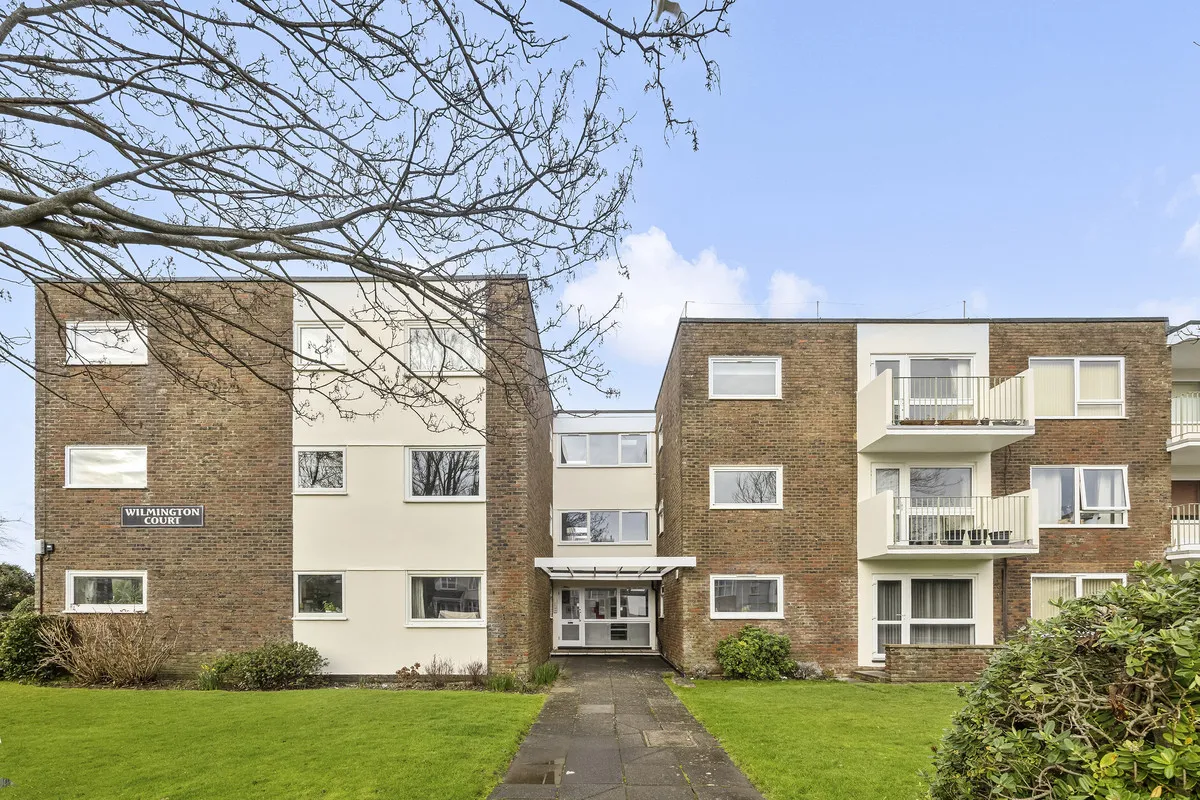 2 bed flat for sale, Bath Road, Worthing, BN11