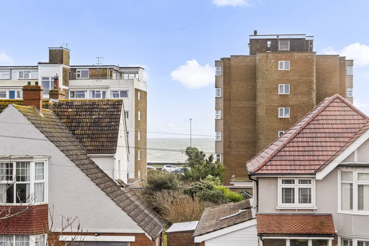 Bath Road, Worthing, BN11, photo 2