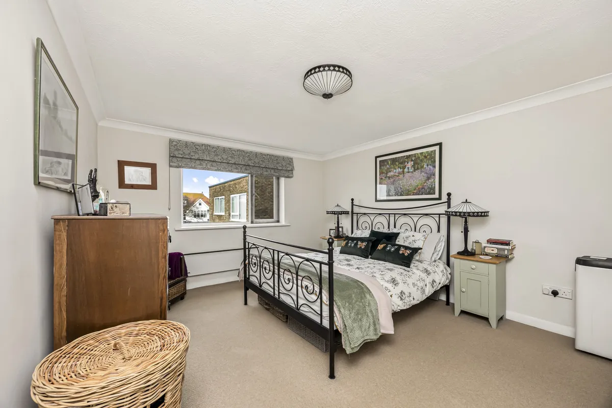 Bath Road, Worthing, BN11, photo 15