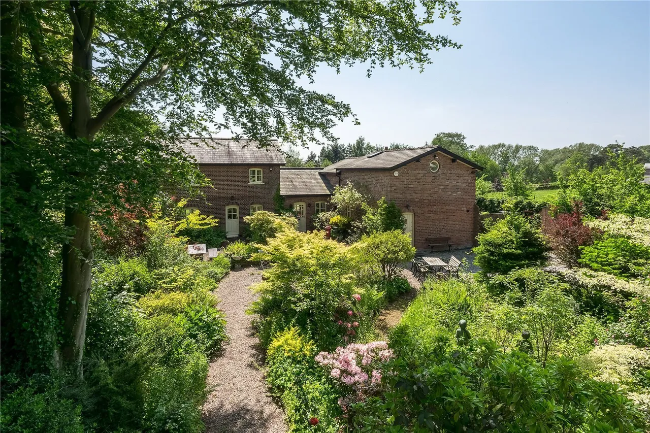 Trouthall Lane, Plumley, WA16, photo 21