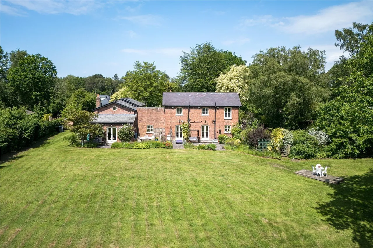 Trouthall Lane, Plumley, WA16, photo 22