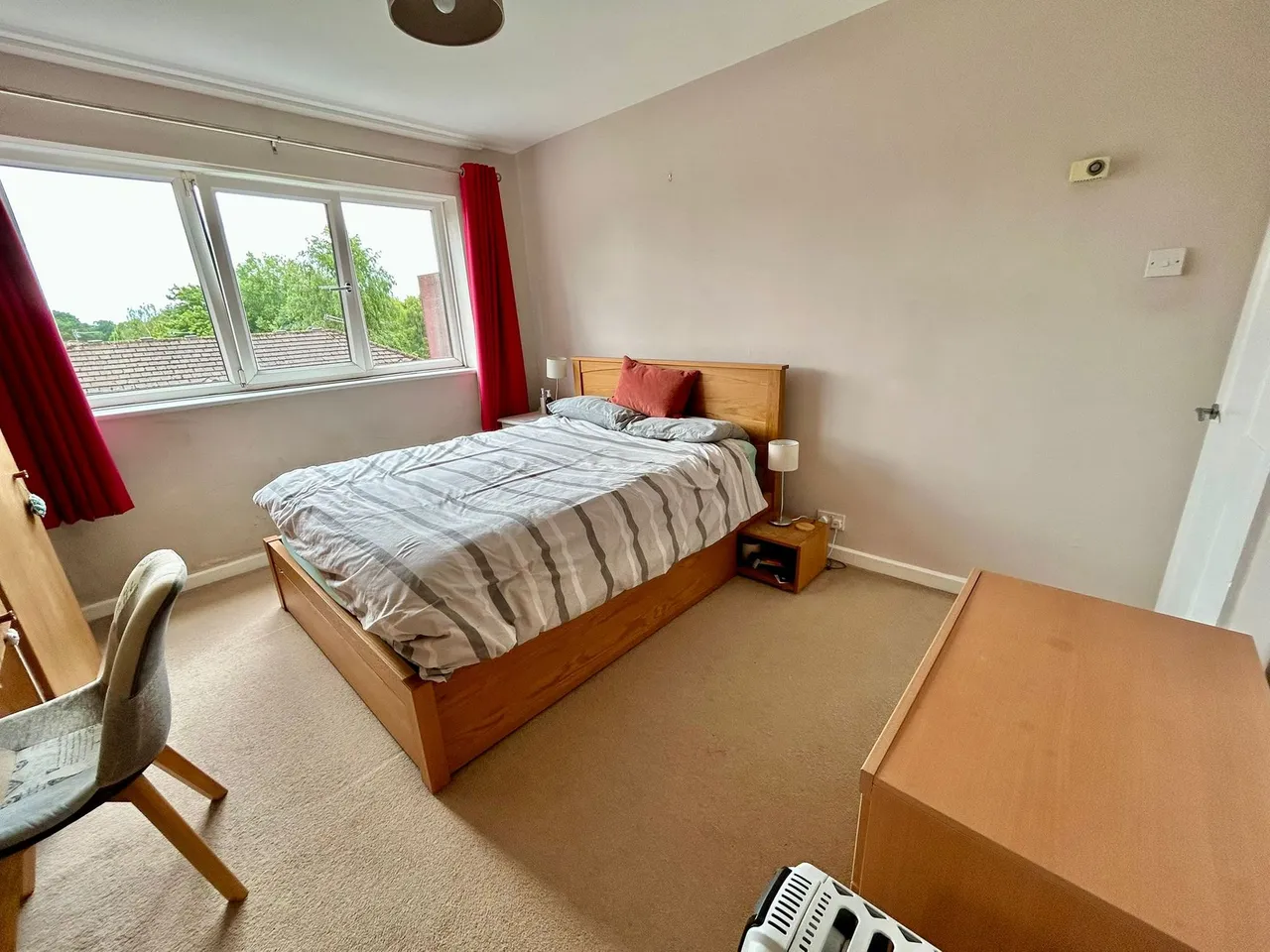 Highover House, The Beeches, photo 10
