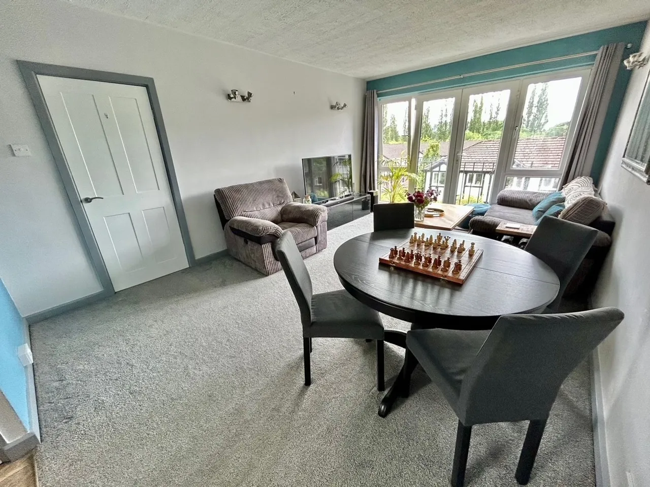Highover House, The Beeches, photo 8