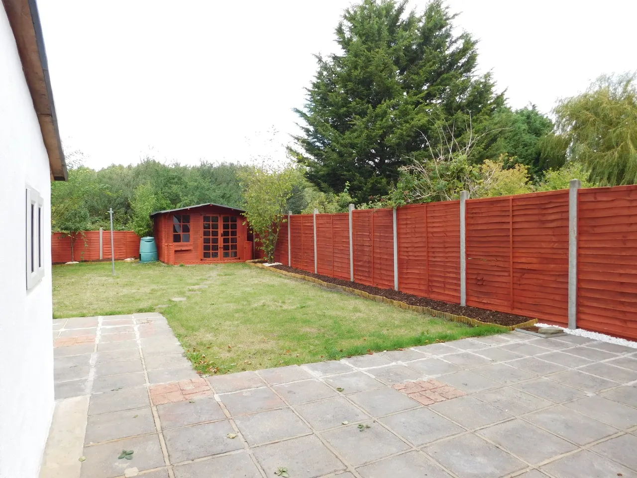 Bournemead Avenue, Northolt, Greater London, UB5 6PX, photo 2