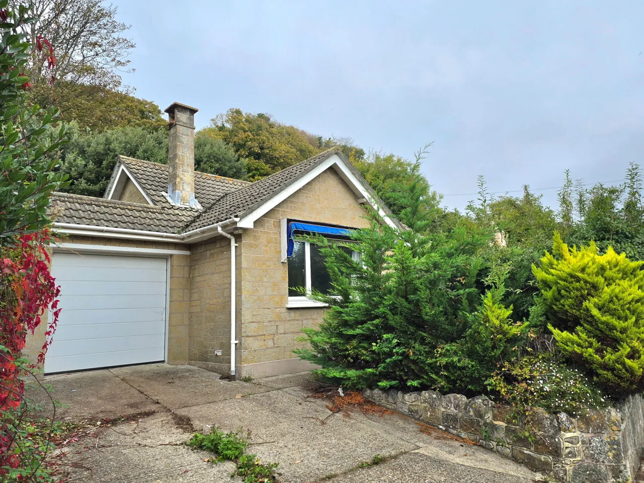 2 bed house to rent, Castle Close, Ventnor, PO38
