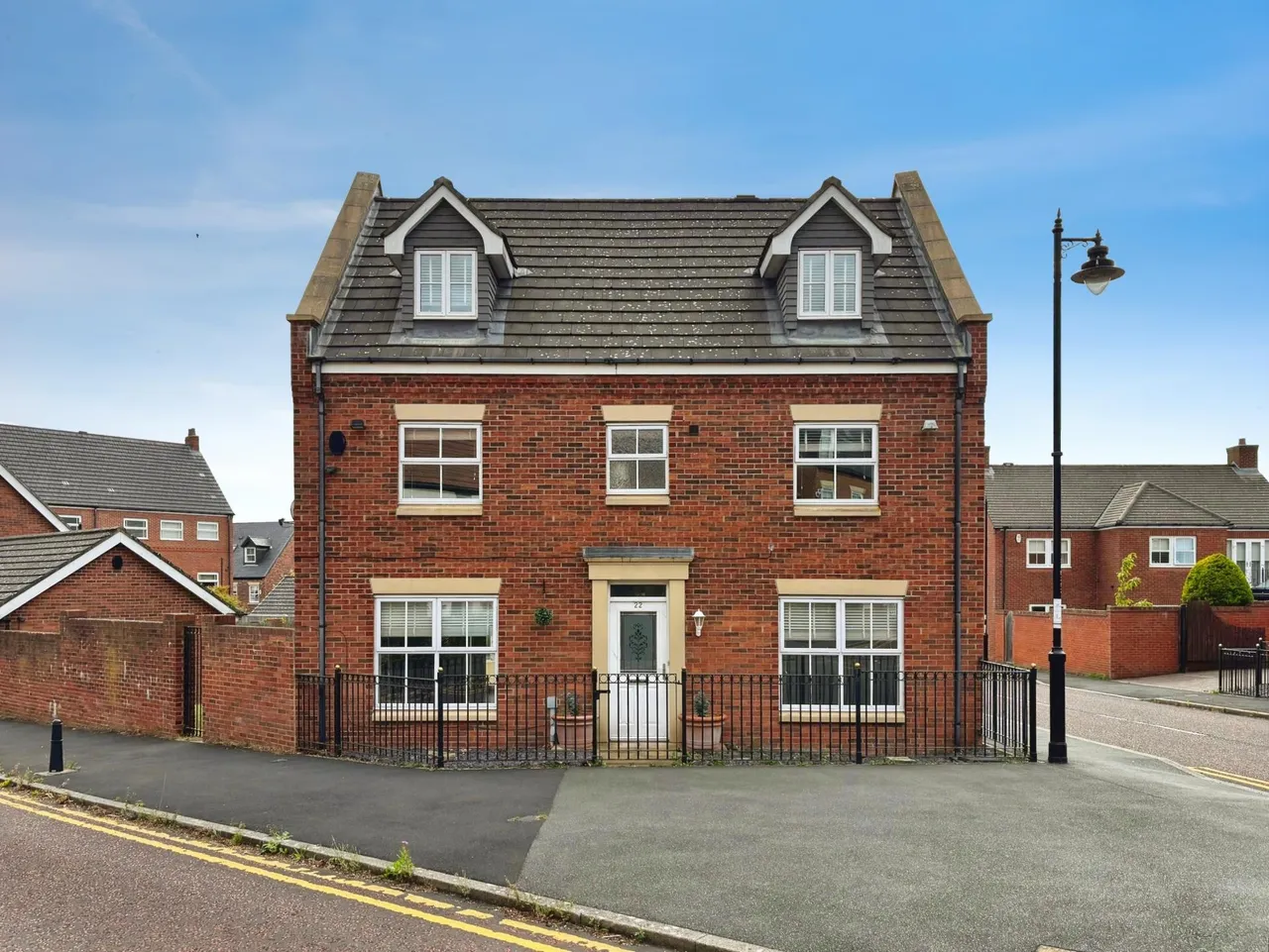 Netherwitton Way, Gosforth, NE3, photo 2