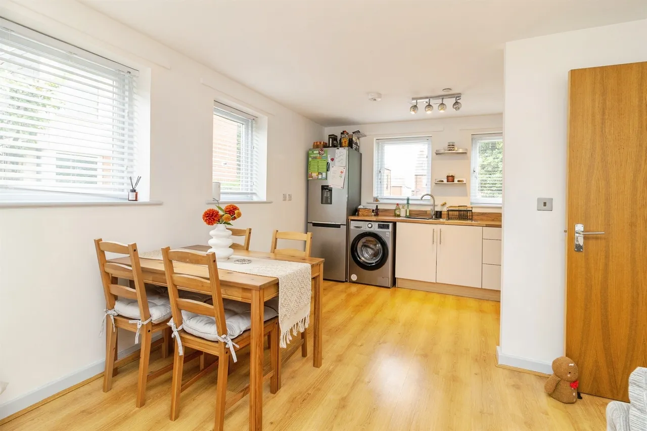 Addenbrookes Road, Newport Pagnell, MK16, photo 5