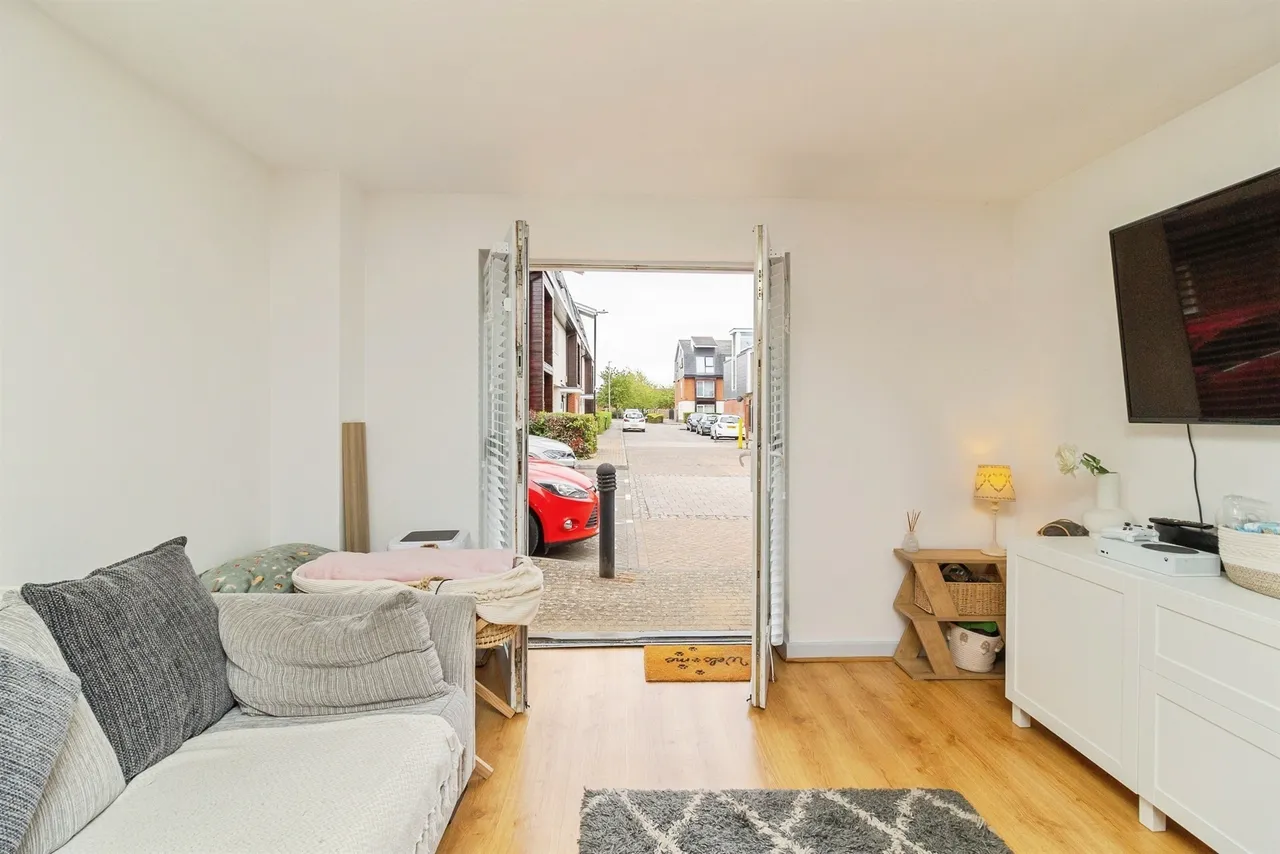 Addenbrookes Road, Newport Pagnell, MK16, photo 4
