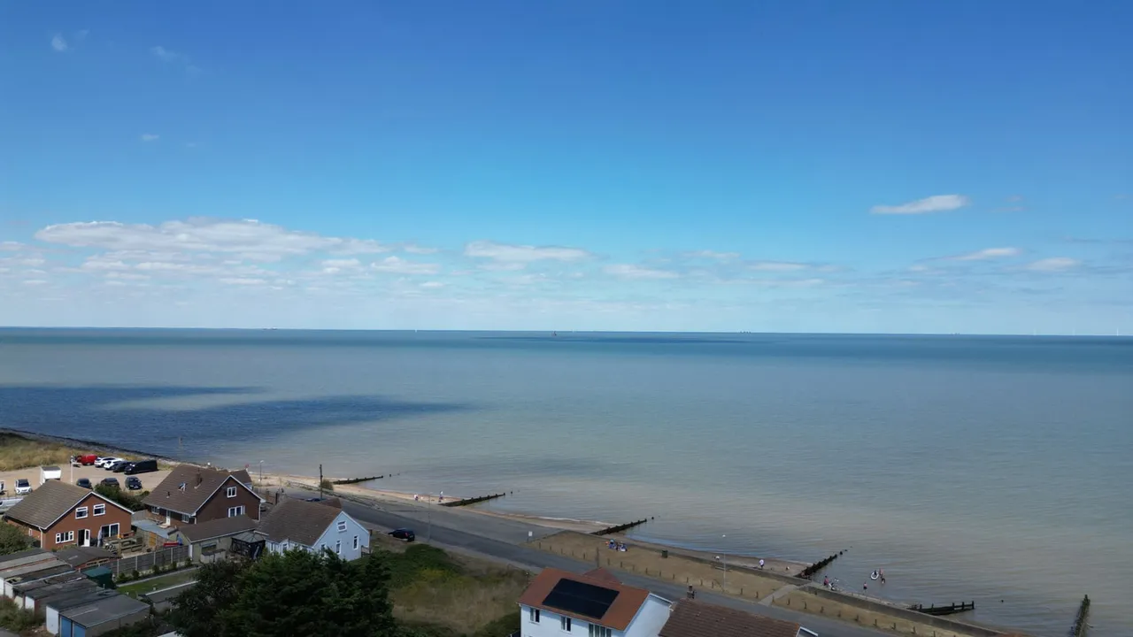 Seasalter Close, Warden Bay, ME12, photo 10
