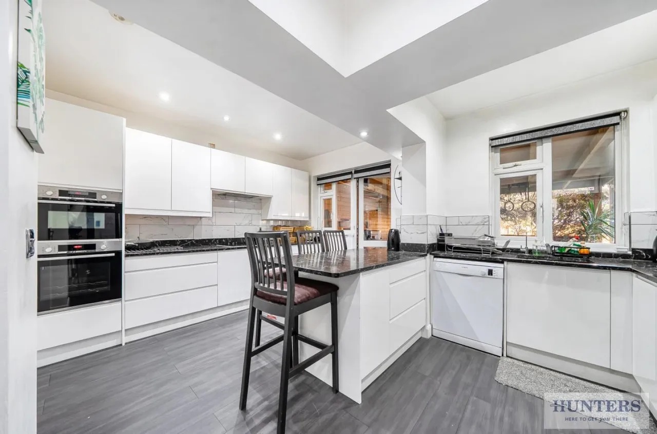 5 bed house for sale, Long Lane, Bexleyheath, DA7