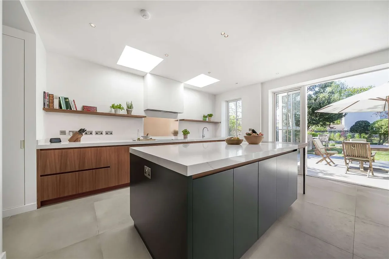 Sandy Lane, Richmond, TW10 7EN, photo 12