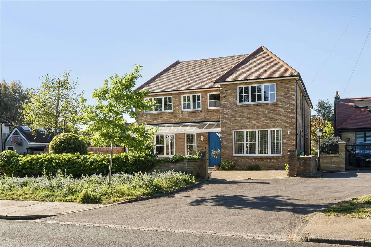 6 bed new development for sale — Sandy Lane, Richmond, TW10 7EN