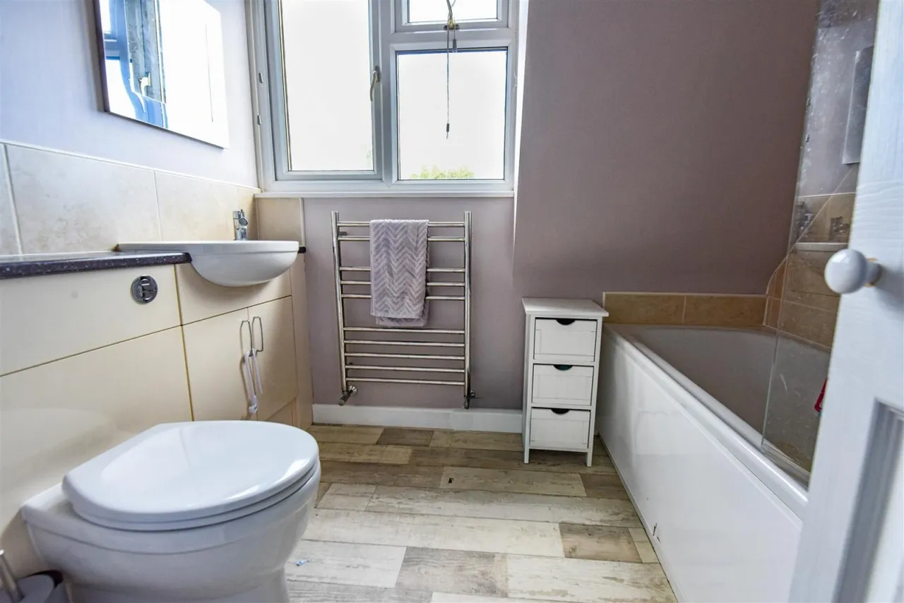 Draycott, Cam, GL11, photo 13