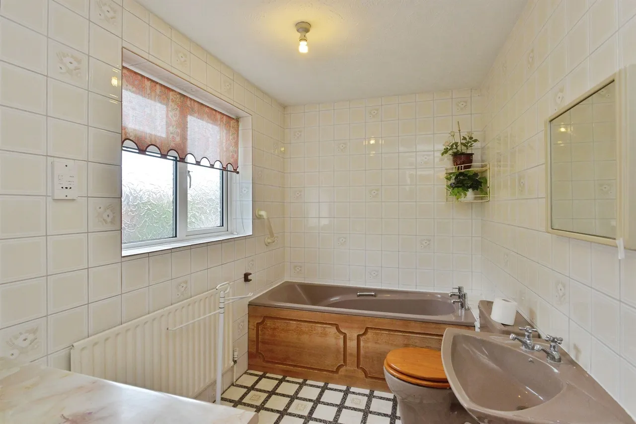 Brendon Court, Furzton, MK4, photo 9