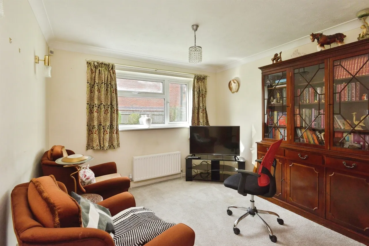 Brendon Court, Furzton, MK4, photo 4