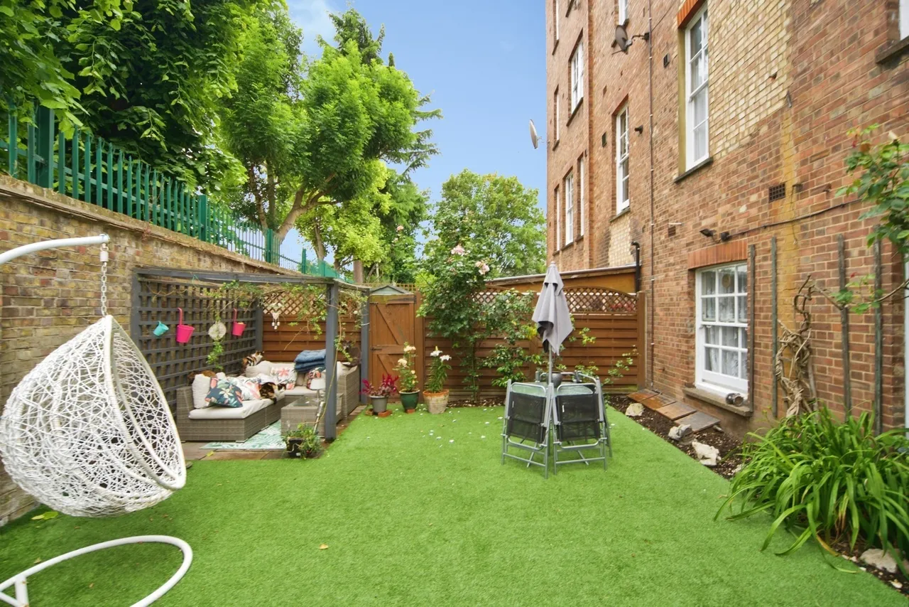 Station House Mews, London, N9, photo 18
