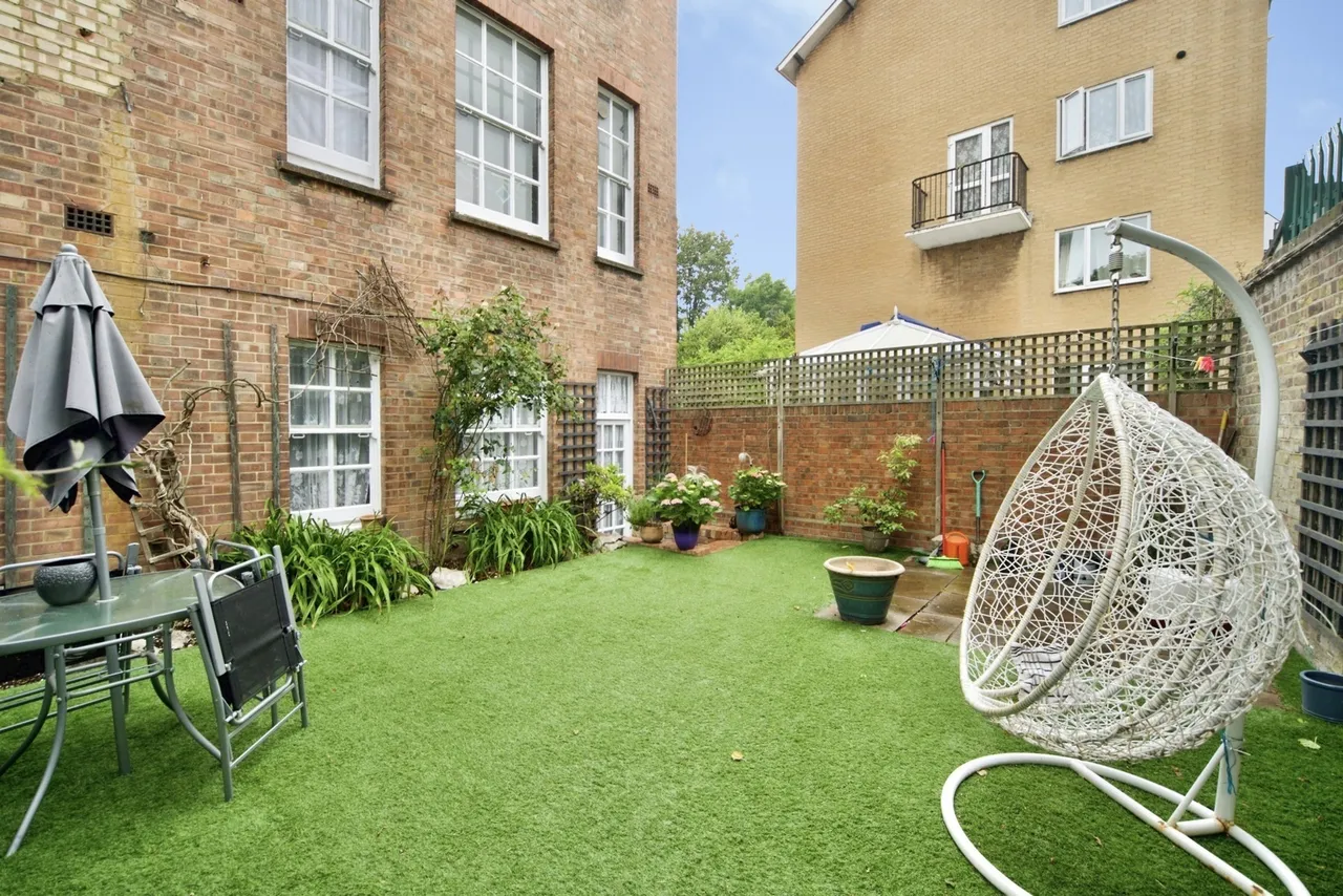 Station House Mews, London, N9, photo 23