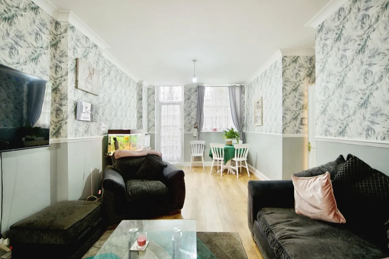 Station House Mews, London, N9, photo 4