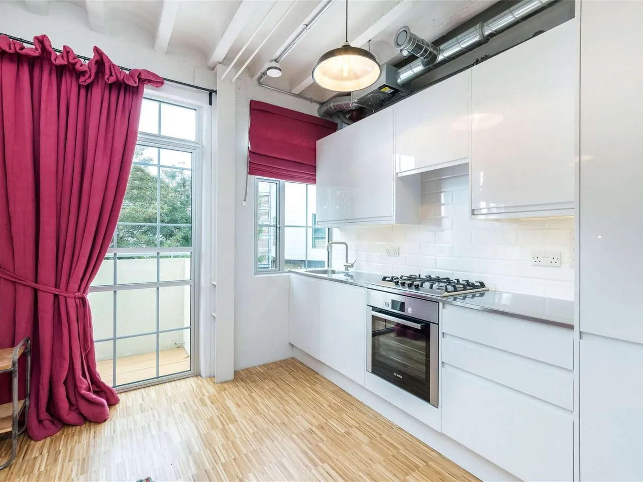 Mapleton Crescent, London, SW18, photo 2
