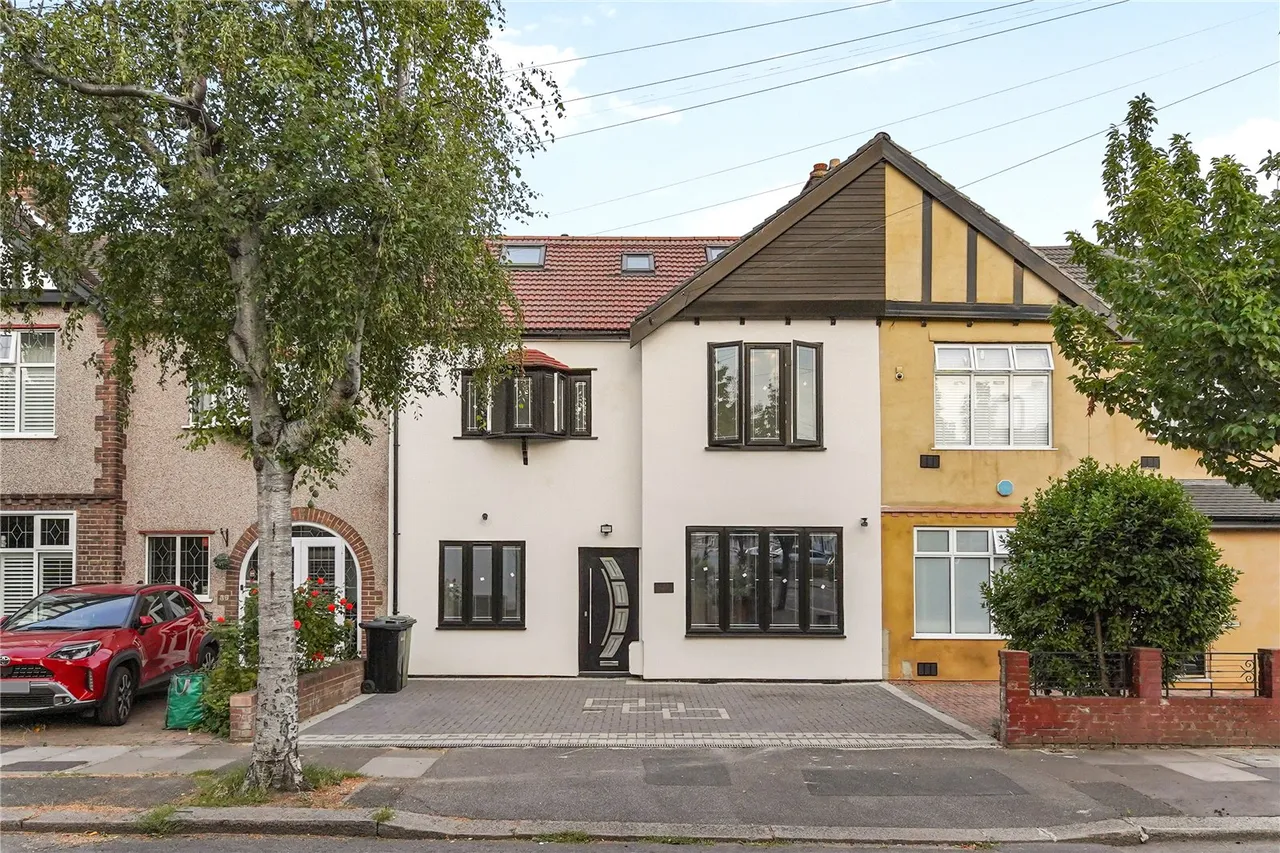 5 bed house for sale, Milton Crescent, Ilford, IG2