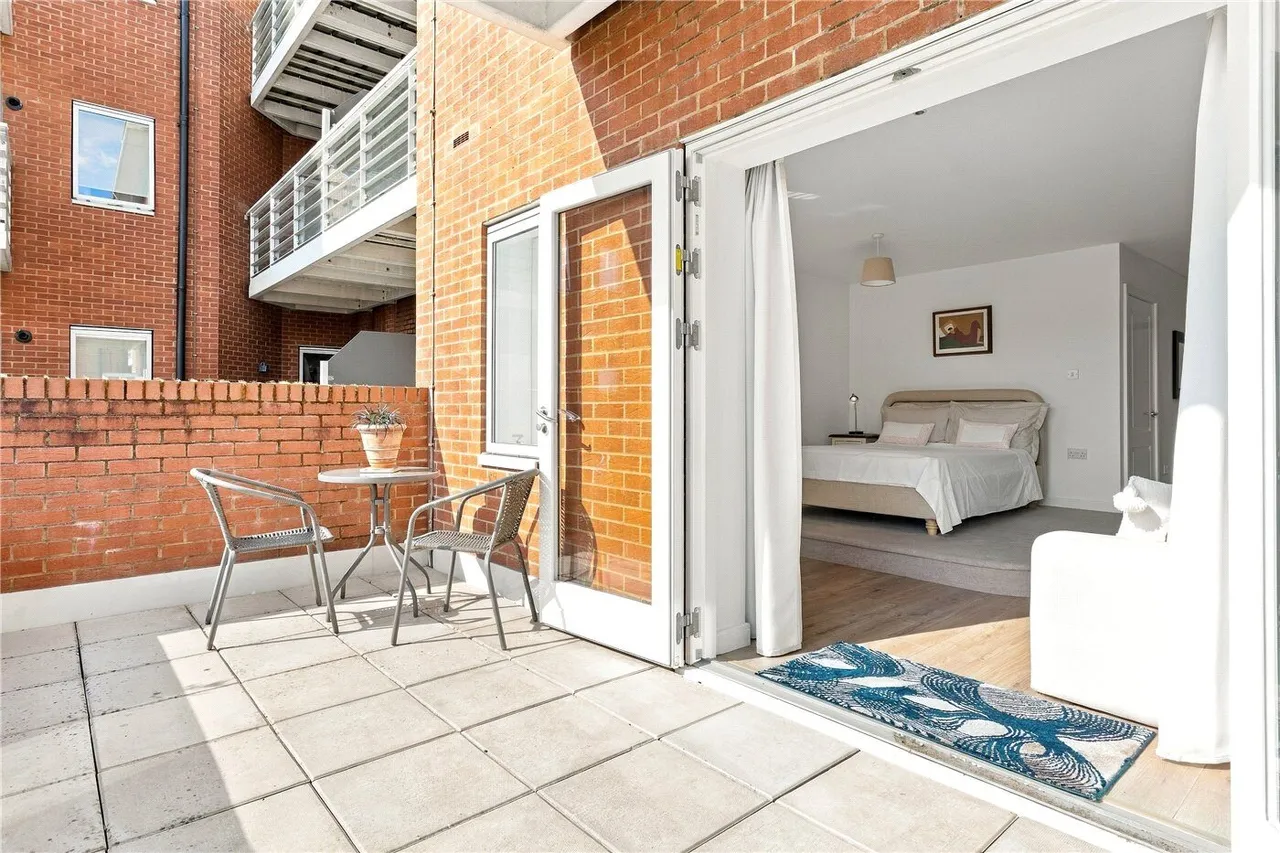 Kingston Road, London, SW20, photo 2