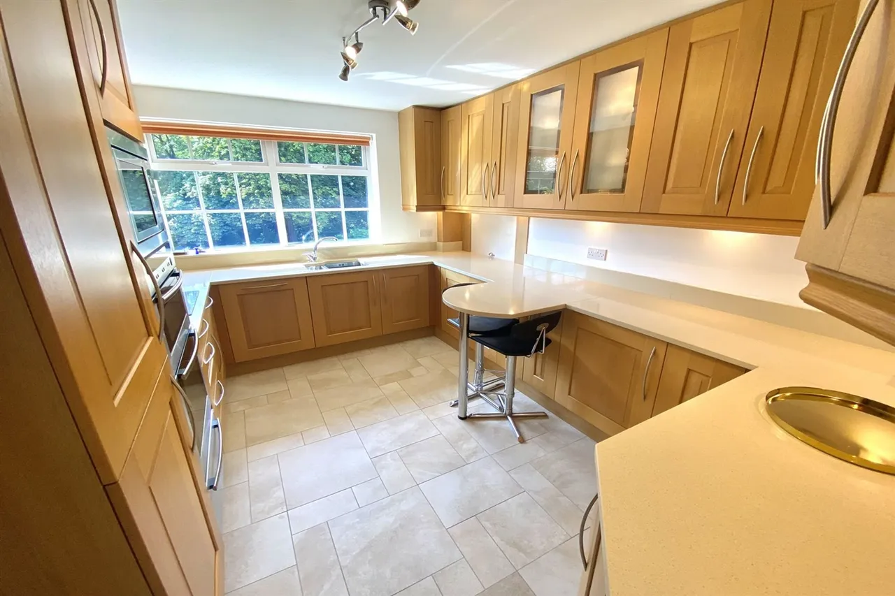 Castle Hill Court, Macclesfield, photo 5