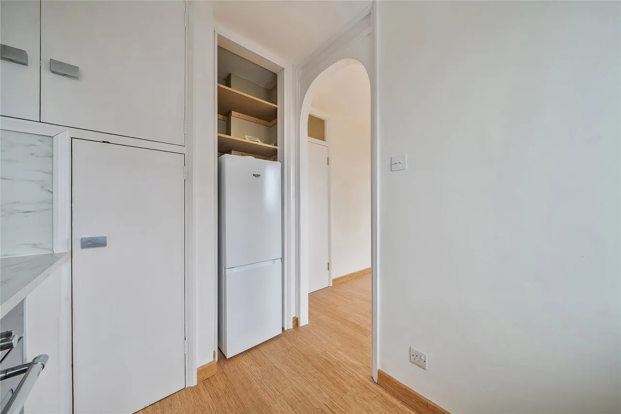 Porchester Mead, Beckenham, BR3, photo 5