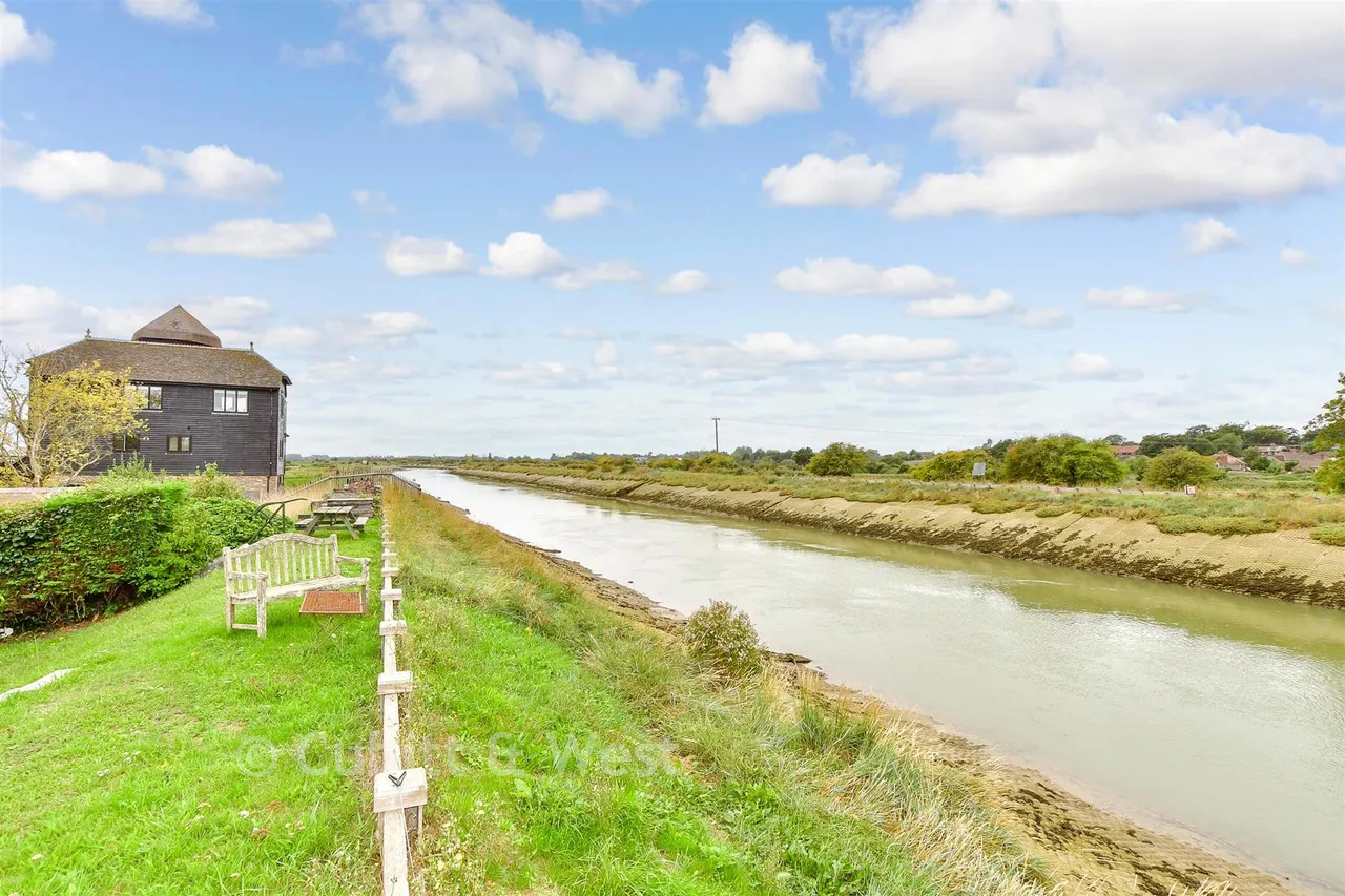 Fitzalan Road, Arundel, BN18, photo 2