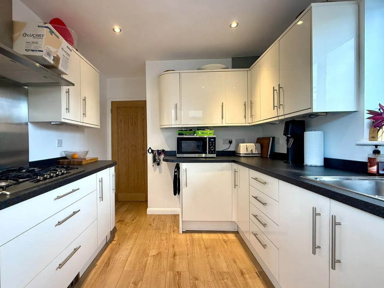 Linden Avenue, East Grinstead, RH19, photo 7