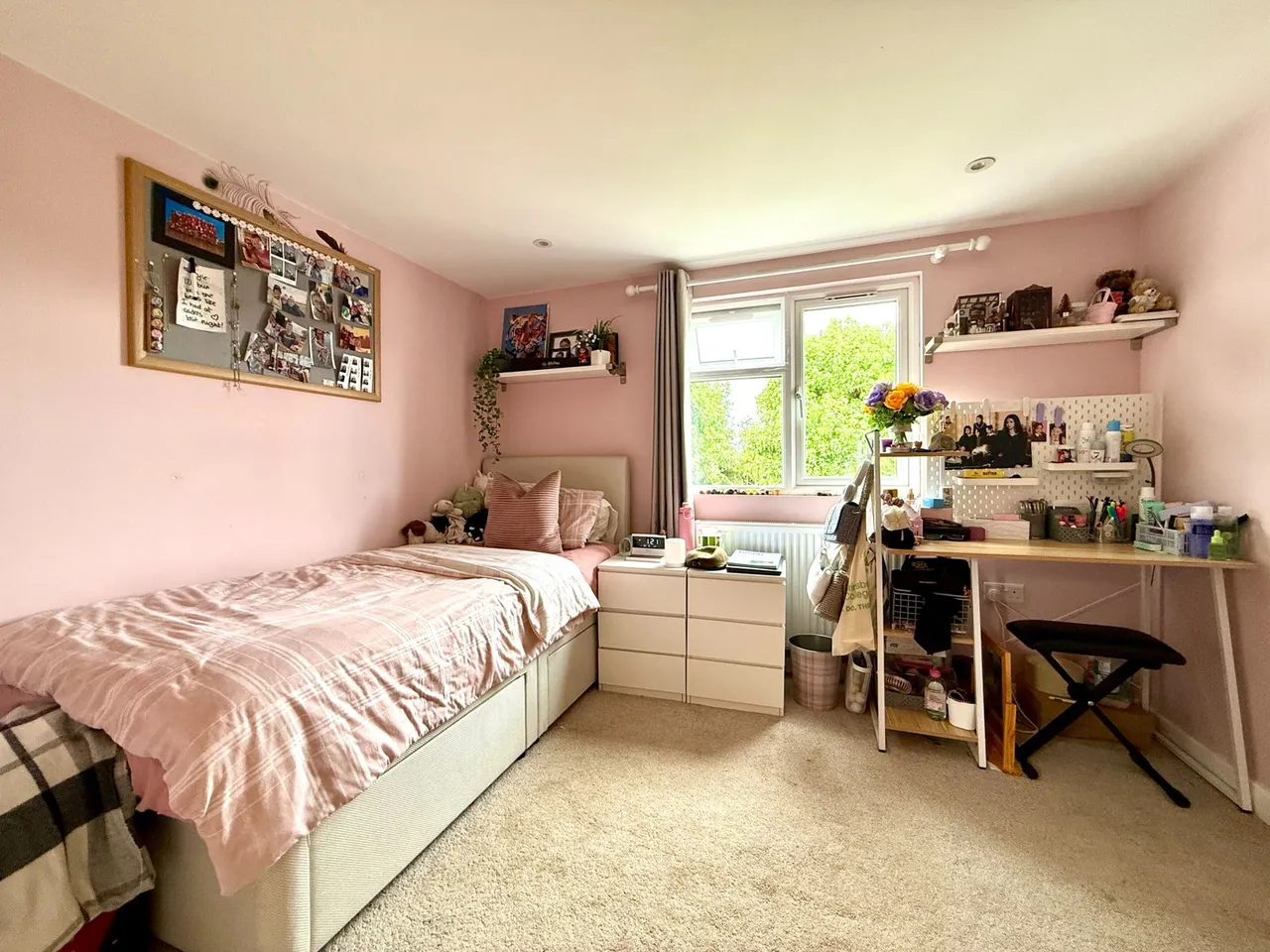 Linden Avenue, East Grinstead, RH19, photo 11