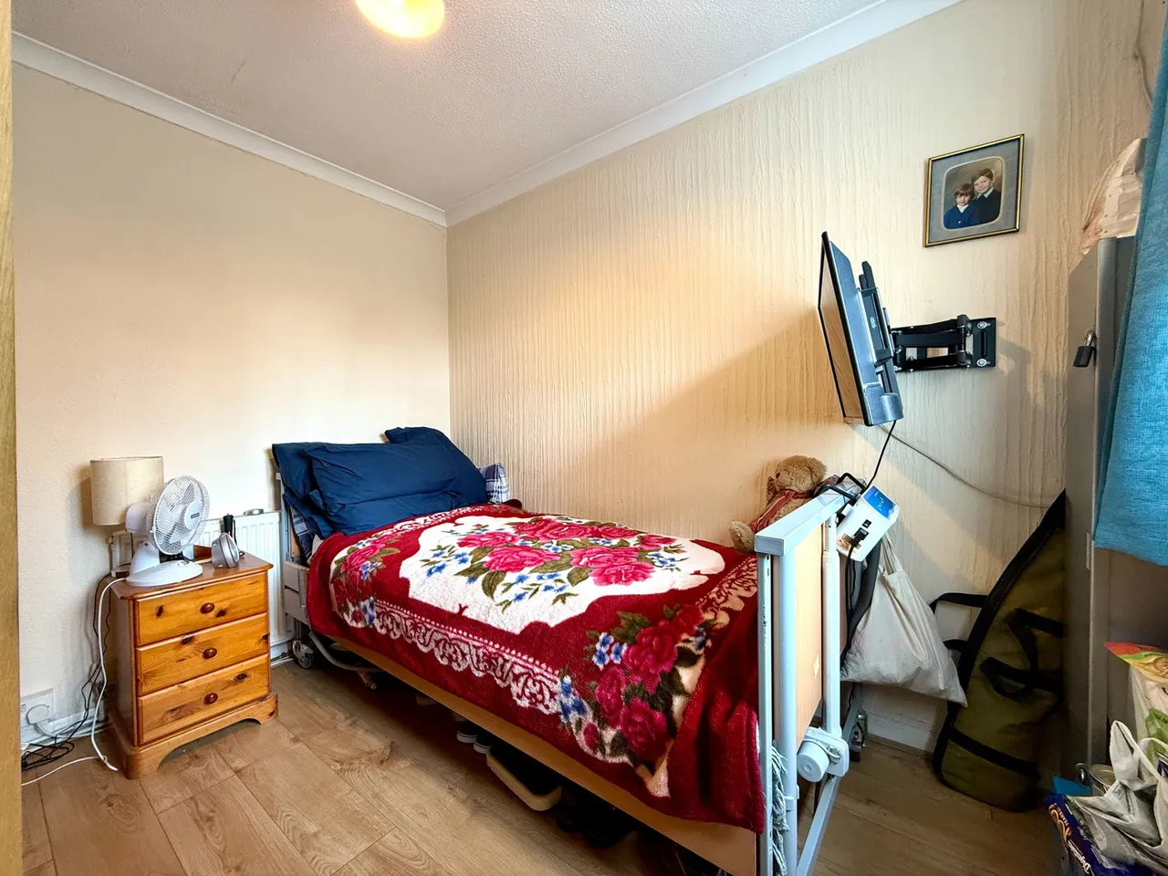 Linden Avenue, East Grinstead, RH19, photo 15