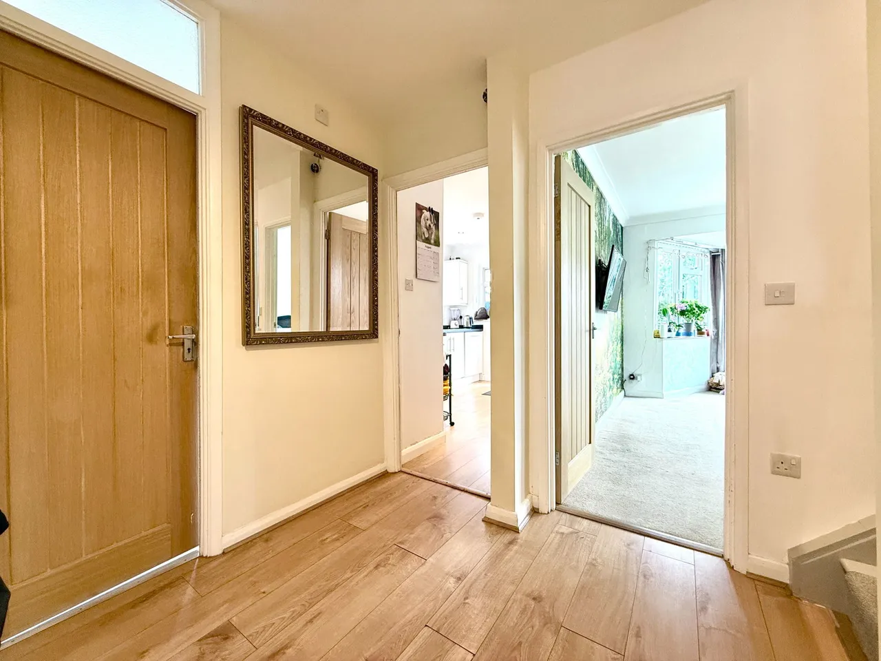 Linden Avenue, East Grinstead, RH19, photo 3