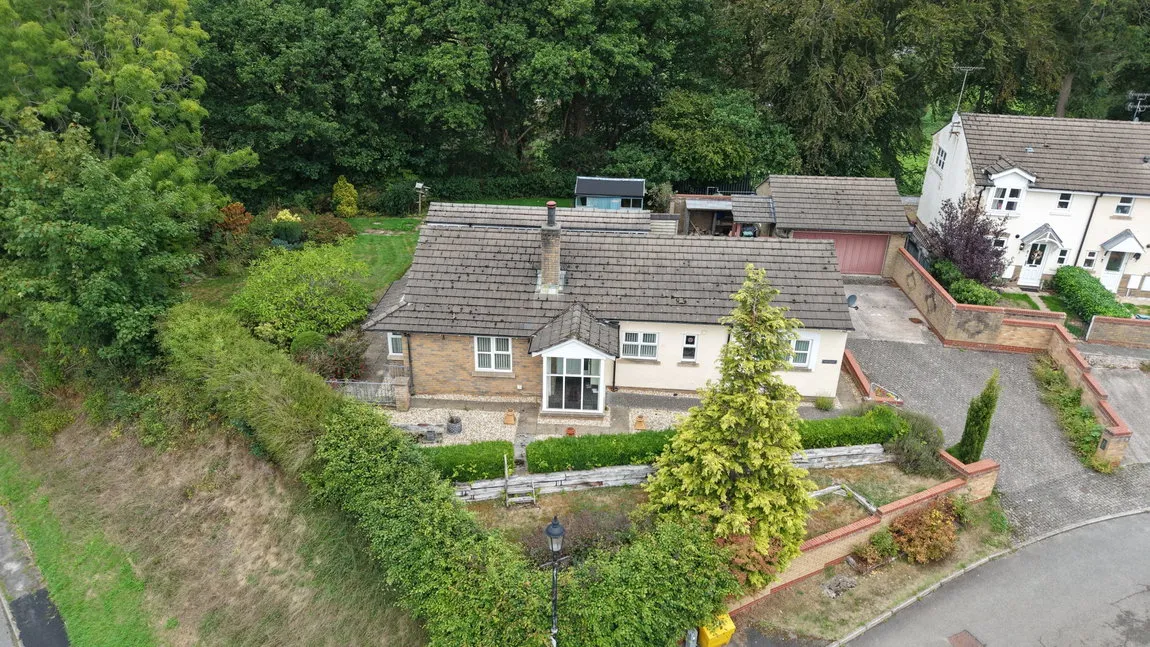 3 bed house for sale — Llys Dolhaiarn, Llanfairtalhaiarn, Abergele, Conwy, LL22 8SX