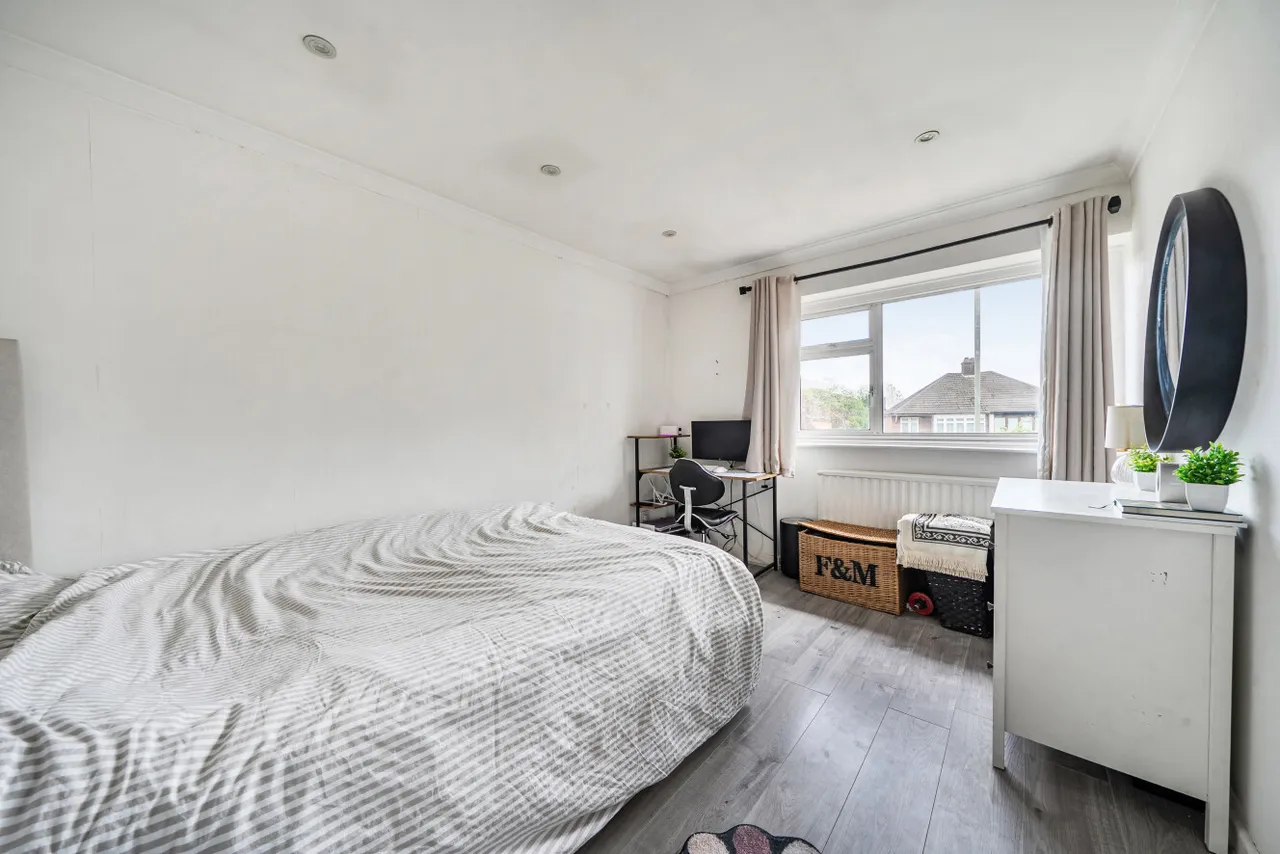 Mead Way, Hayes, BR2, photo 13
